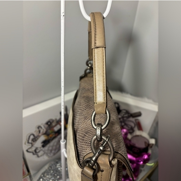 Coach #F33396 Tan Brown Bag - Picture 6 of 16